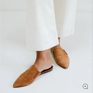 Jenni Kayne Classic Suede Mule